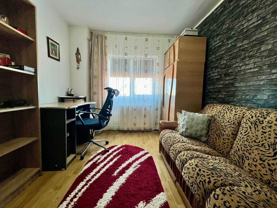 Apartament luminos 3 camere, 2 băi, parcare