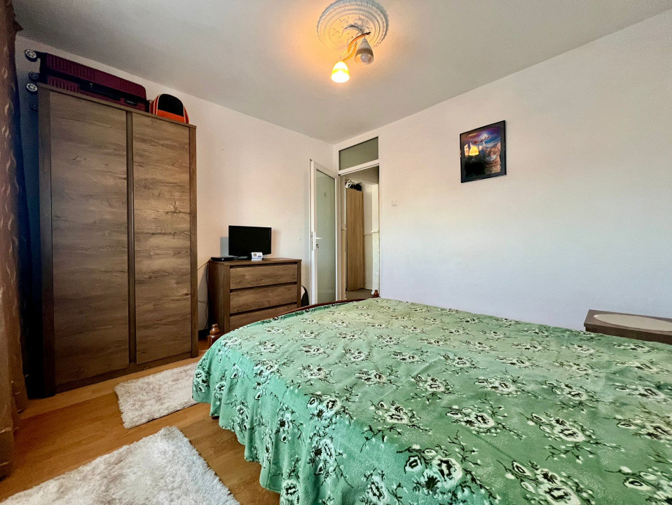 Apartament luminos 3 camere, 2 băi, parcare