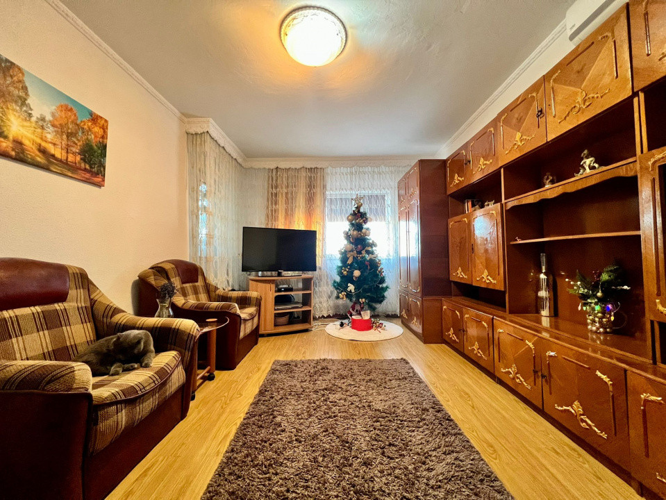Apartament luminos 3 camere, 2 băi, parcare