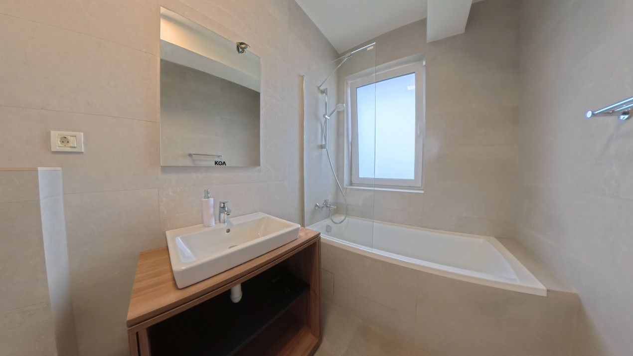 Apartament 3 camere spatios, complet utilat, terasa si parcare,  pet friendly