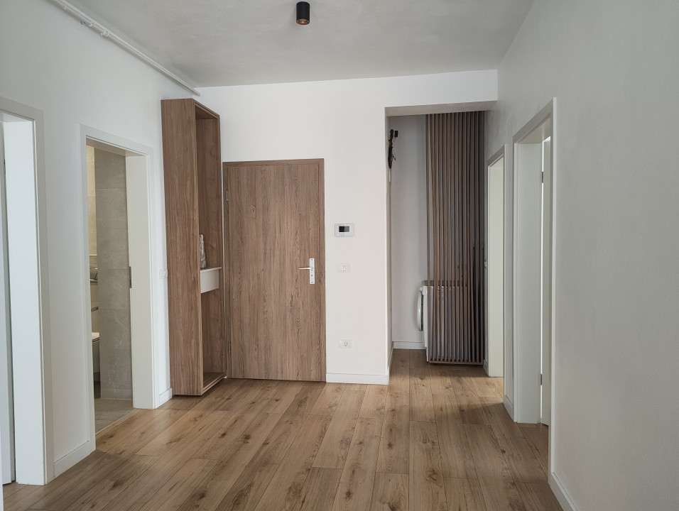Apartament 3 camere spatios, complet utilat, terasa si parcare,  pet friendly