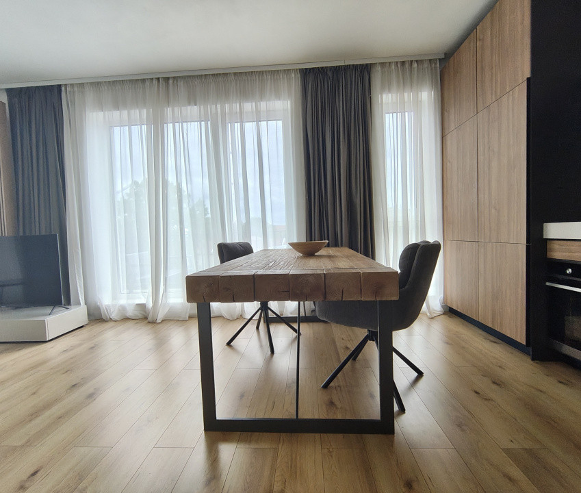 Apartament 3 camere spatios, complet utilat, terasa si parcare,  pet friendly