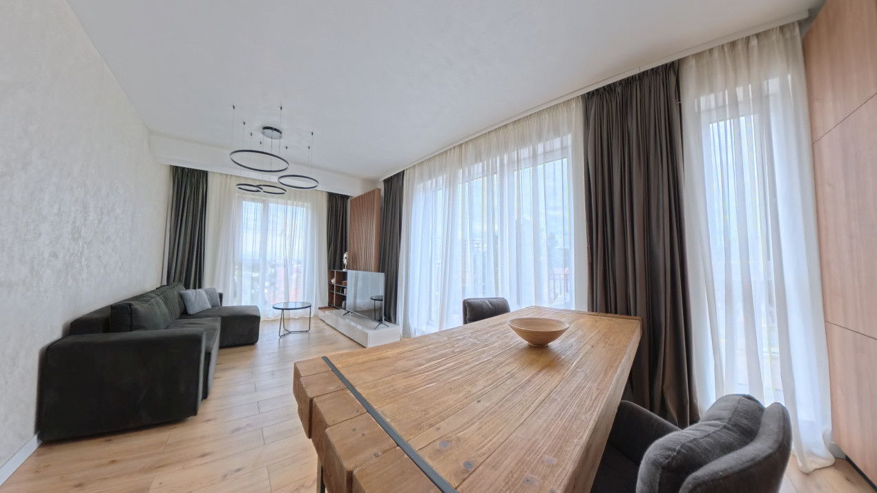 Apartament 3 camere spatios, complet utilat, terasa si parcare,  pet friendly