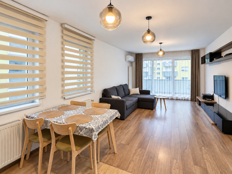 Apartament cu 2 camere Top City – Coresi | Parcare, boxa si dressing