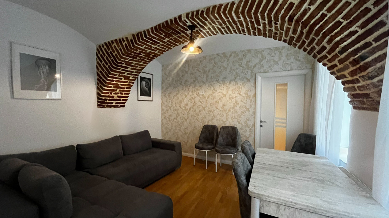 Apartament cu doua camere in Centrul Vechi 