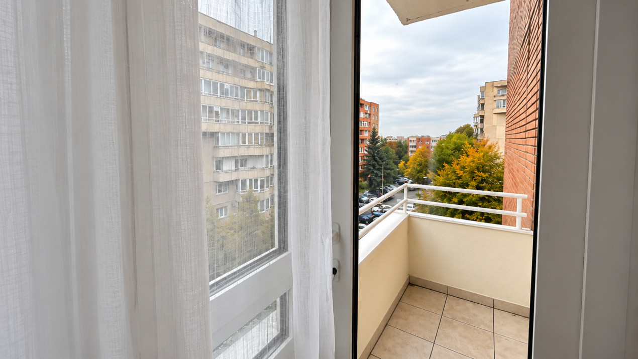 Apartament cu 3 camere in zona Judetean 