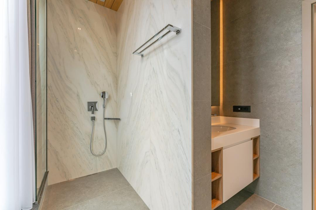Penthouse de lux cu jacuzzi și vedere spectaculoasă spre Tâmpa
