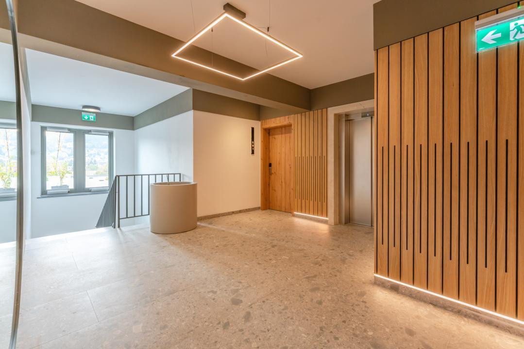 Penthouse de lux cu jacuzzi și vedere spectaculoasă spre Tâmpa