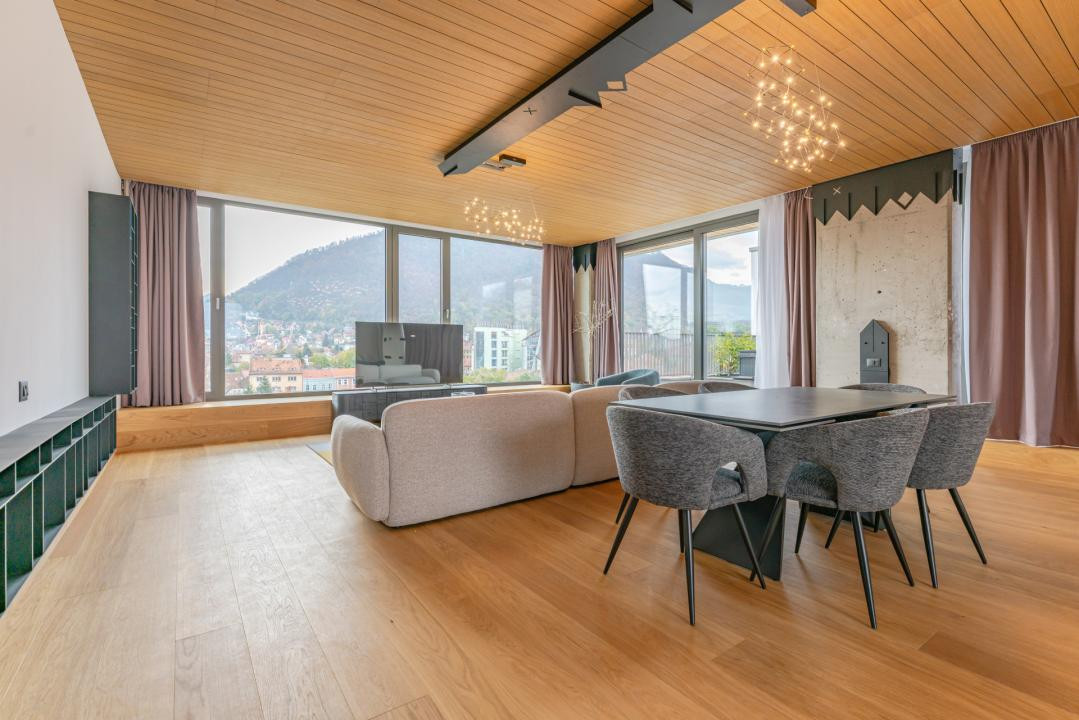 Penthouse Exclusivist cu Jacuzzi și Panoramă Superbă spre Tâmpa