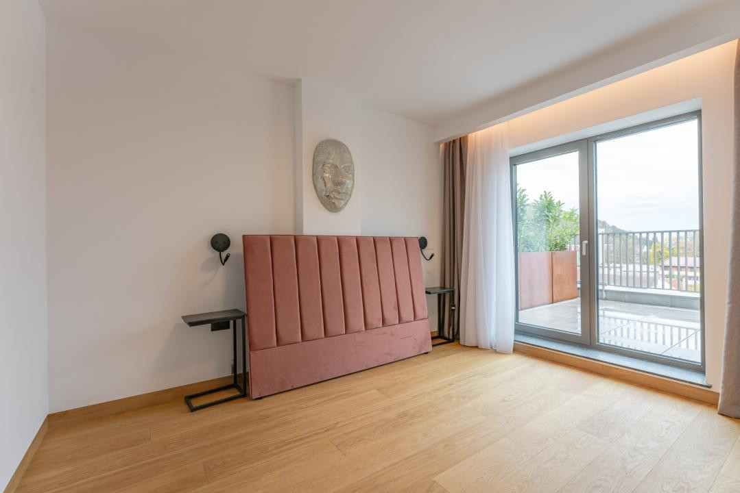 Penthouse Exclusivist cu Jacuzzi și Panoramă Superbă spre Tâmpa