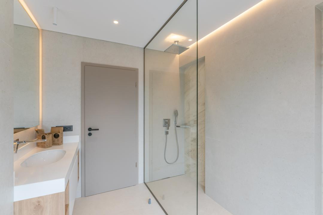 Penthouse Exclusivist cu Jacuzzi și Panoramă Superbă spre Tâmpa