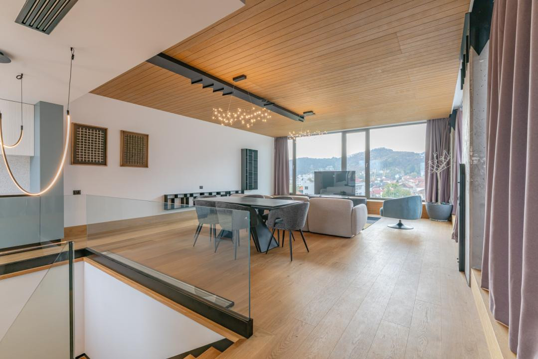 Penthouse Exclusivist cu Jacuzzi și Panoramă Superbă spre Tâmpa