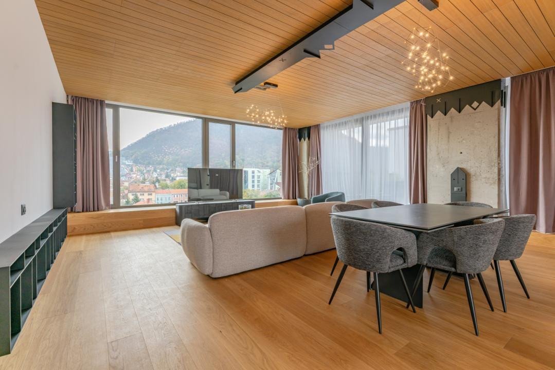 Penthouse Exclusivist cu Jacuzzi și Panoramă Superbă spre Tâmpa