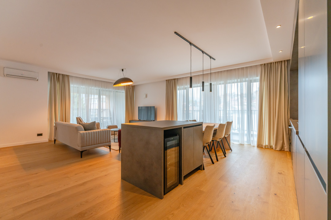Apartament cu 4 camere in centrul Brasovului