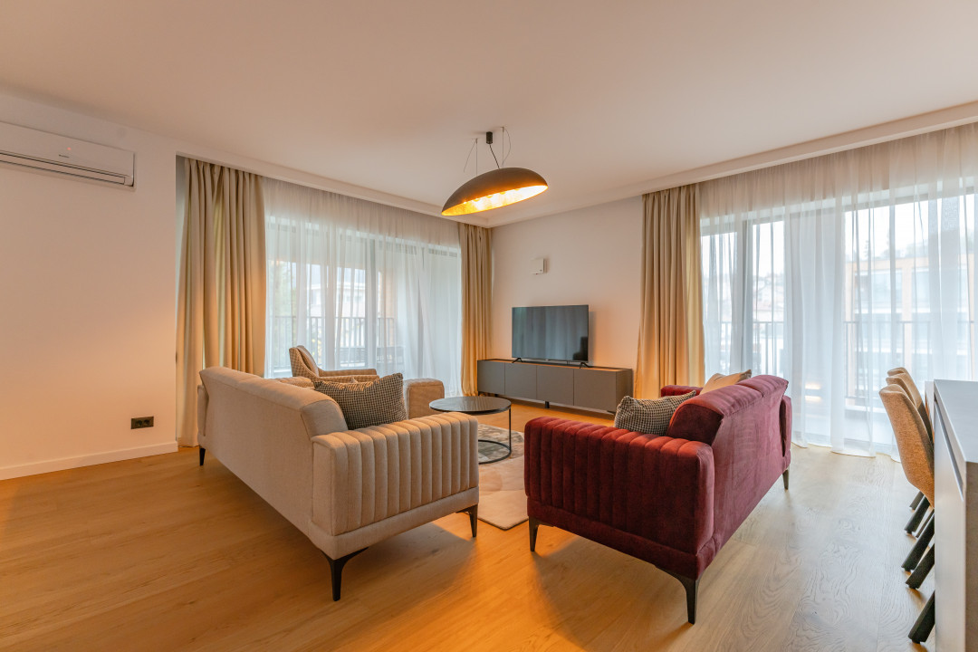 Apartament cu 4 camere in centrul Brasovului