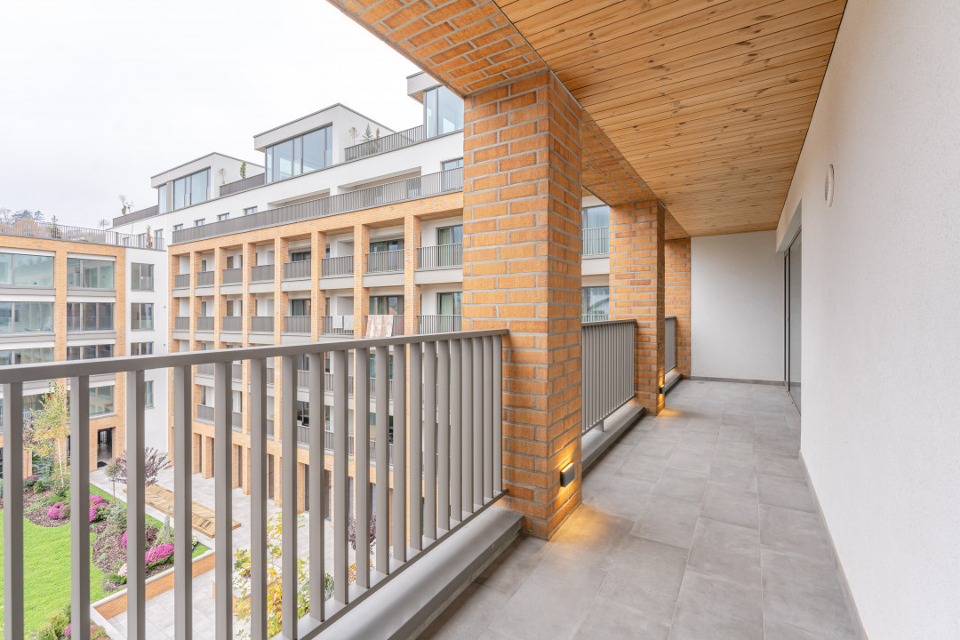 Apartament cu 4 camere in centrul Brasovului