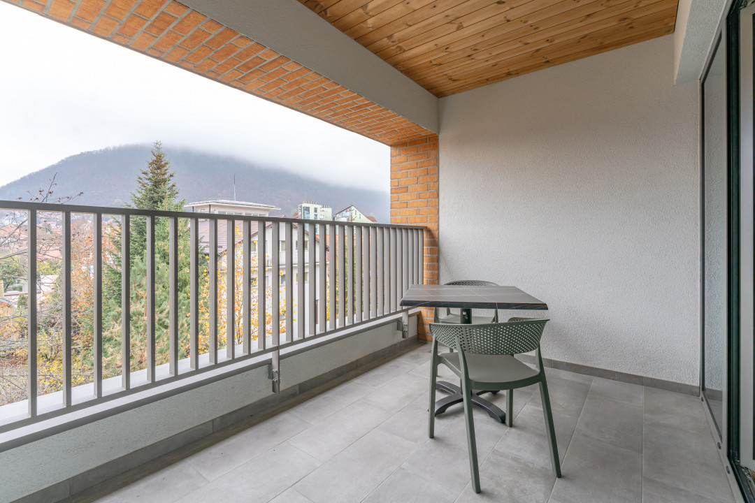 Apartament cu 4 camere in centrul Brasovului