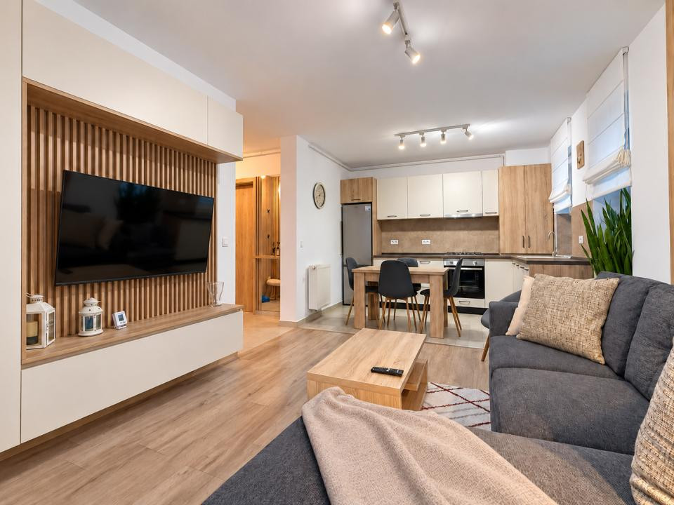 2 camere | Coresi Avantgarden | Terasa spatioasa | Parcare inclusa