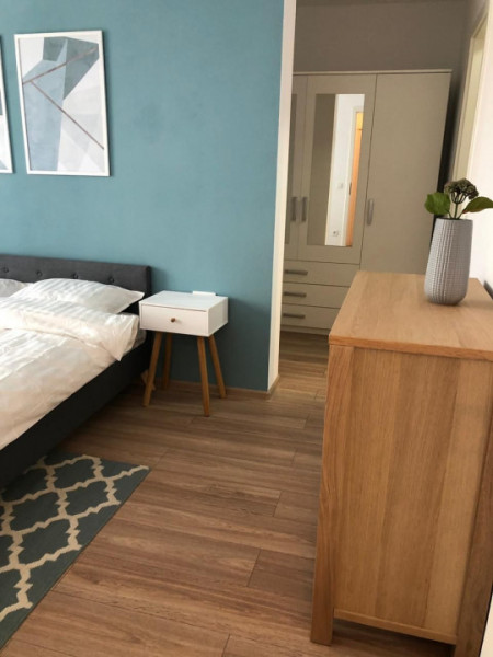 Apartament  mobilat- utilat cu 3 camere Coresi 