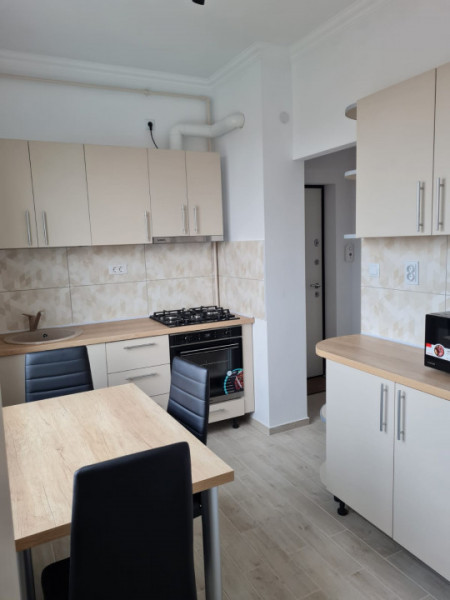 Apartament cu 2 camere, proaspat renovat!