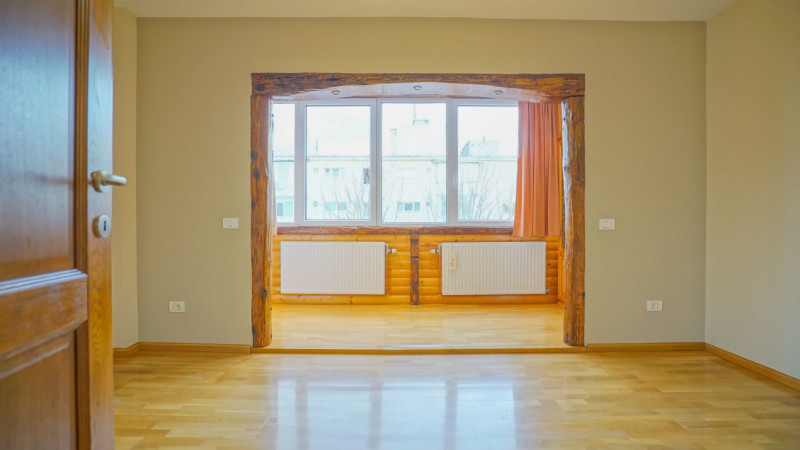 Apartament cu 3 camere - Calea Bucuresti