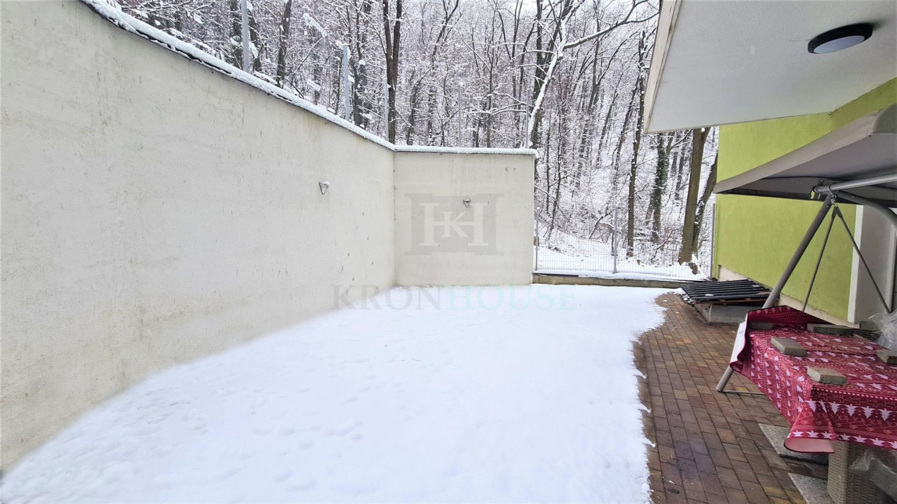 Apartament deosebit, langa padure, cu terasa generoasa.