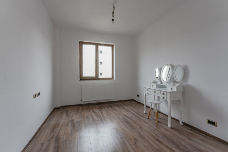 0% comision - Apartament 4 camere,  Isaran, Coresi mall