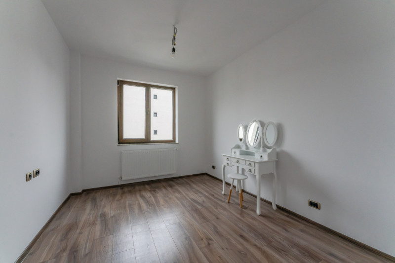 0% comision - Apartament 4 camere,  Isaran, Coresi mall