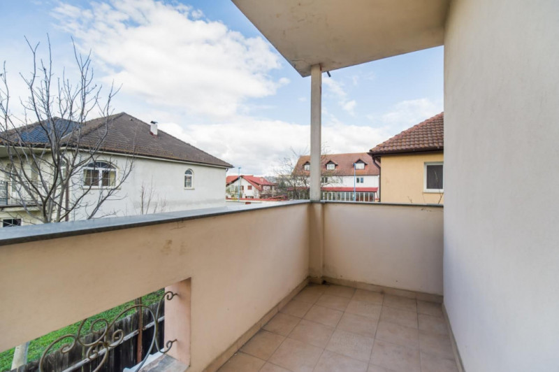 De inchiriat, apartament in vila, cartier Tractorul