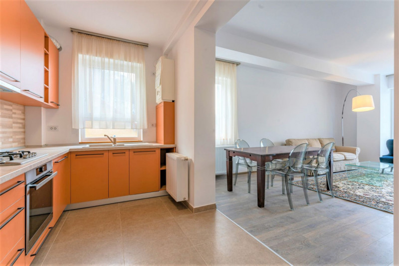 Apartament cu 3 camere, in zona AFI, inconjurat de padure.