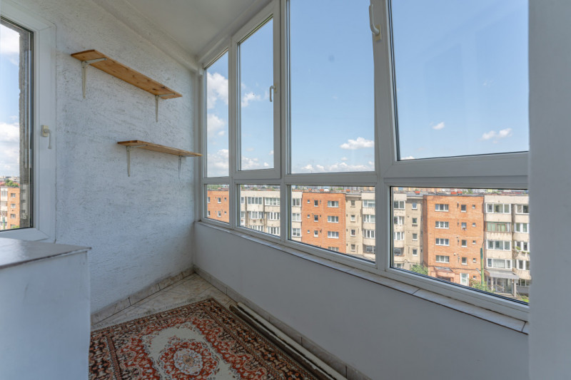 Apartament cu 4 camere, spatios, in zona Centrul Civic-Judetean