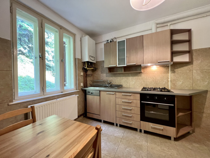 Apartament cu 3 camere la casa | Nisipului de Sus