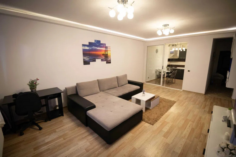 Ofer spre inchiriere apartament cu 2 camere in incinta blocurilor Isaran (cartie