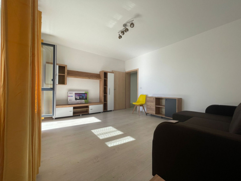 Apartament cu 2 camere situat în Zona Tractorul