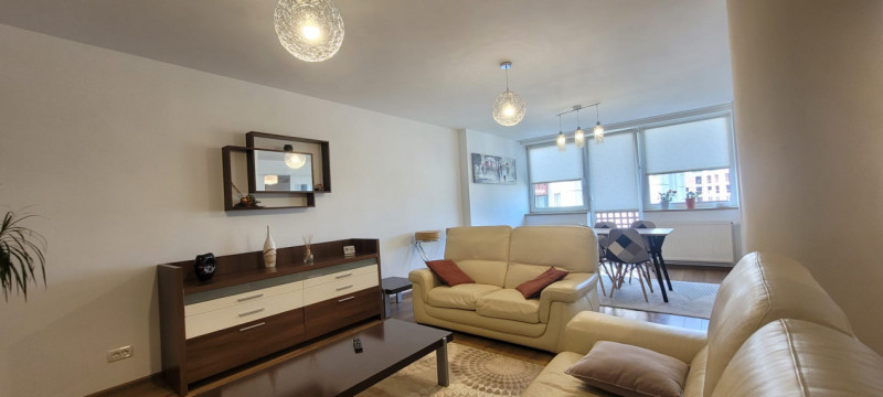 Apartament cu 3 camere in zona Onix (Centrul Civic)