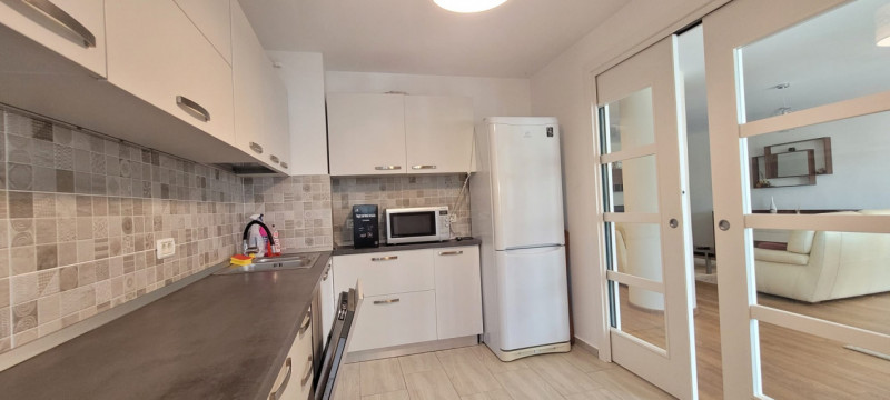 Apartament cu 3 camere in zona Onix (Centrul Civic)