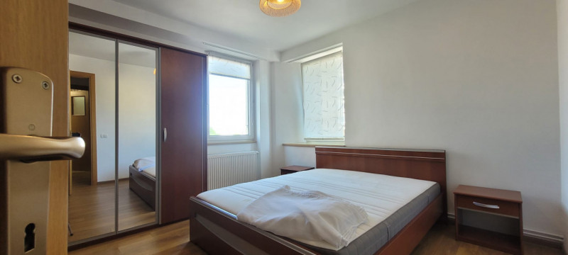 Apartament cu 3 camere in zona Onix (Centrul Civic)