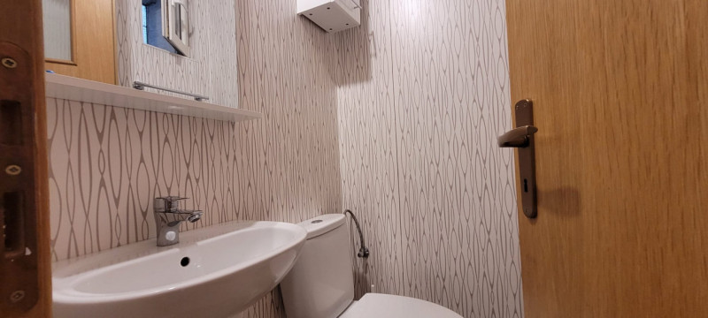Apartament cu 3 camere in zona Onix (Centrul Civic)