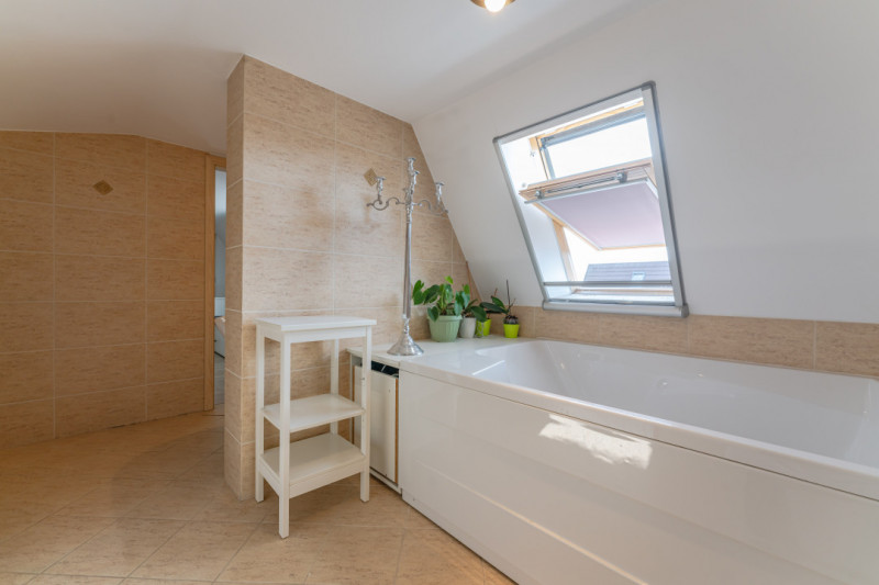 Apartament in bloc tip vila - Cartierul Tractorul | Urban Splendor 