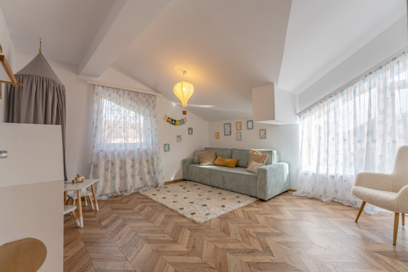 Casa tip duplex cu 4 camere in Brasov