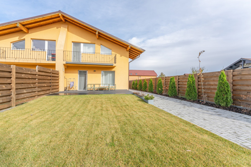 Casa tip duplex cu 4 camere in Brasov