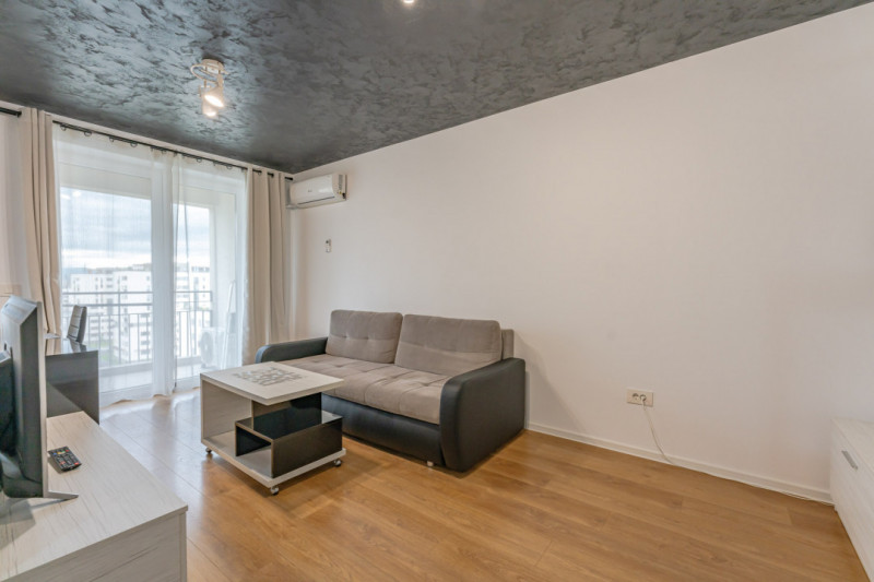 Apartament tip studio, in Coresi la pietonala