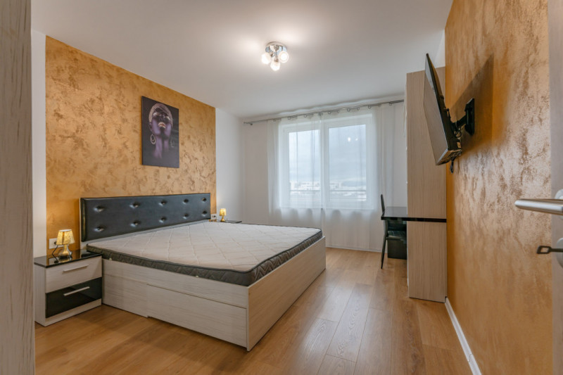 Apartament tip studio, in Coresi la pietonala