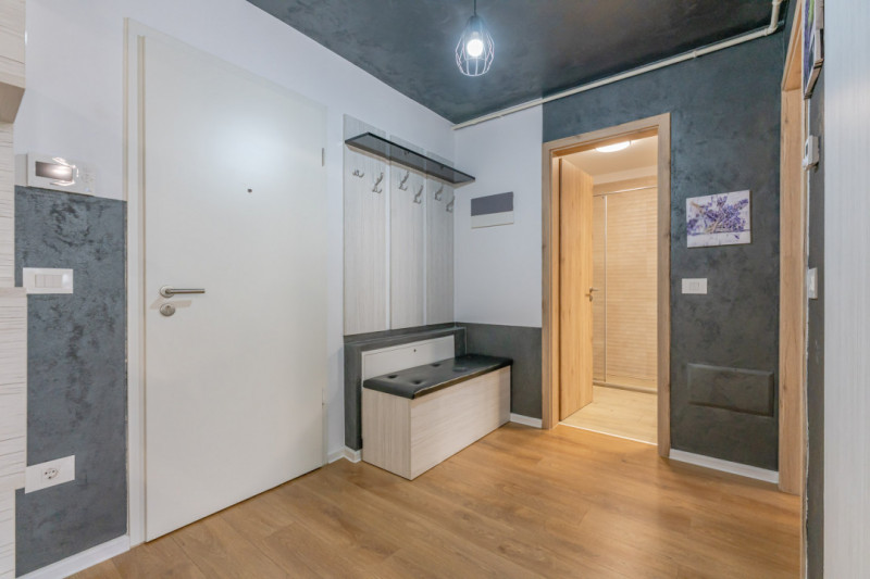 Apartament tip studio, in Coresi la pietonala