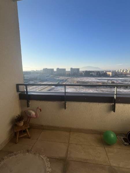 Apartament cu 3 camere, la pietonala Coresi