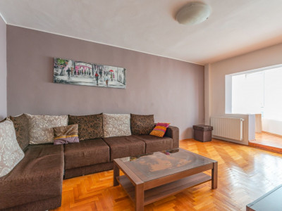 Apartament cu 4 camere in Centrul Civic (zona Calea Bucuresti)