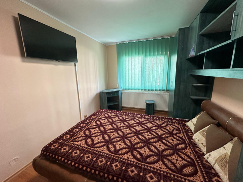Apartament cu 3 camere in Centrul Civic (strada Harmanului)