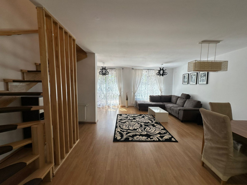 Apartament cu 4 camere la casa in cartierul Noua