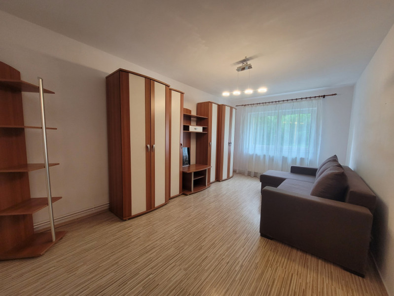 Apartament 3 camere - Cartierul Scriitorilor