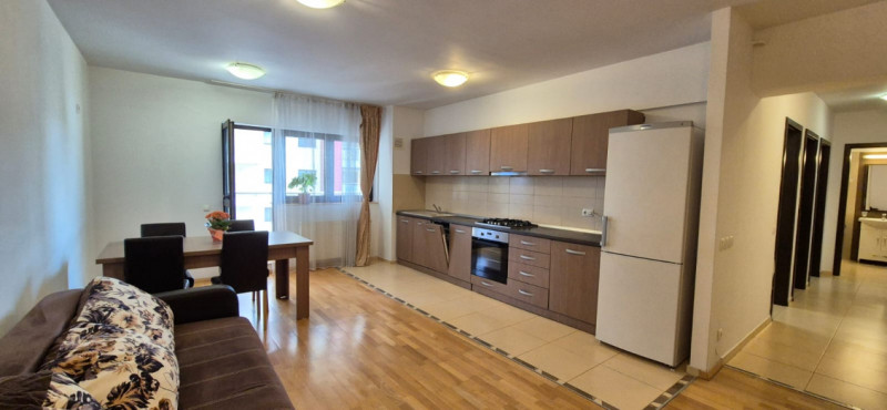 Apartament 3 camere,  zona Astra, strada Traian